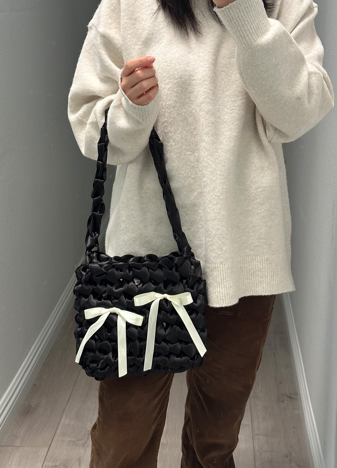 Satin Square Bag S (Black)